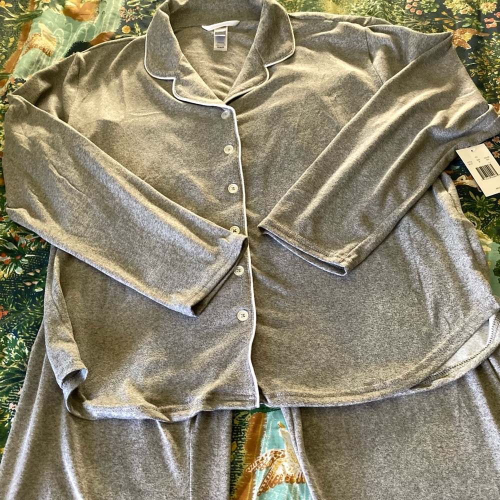 NWT PJ Couture Pajama Set. Size Medium. Super Soft!